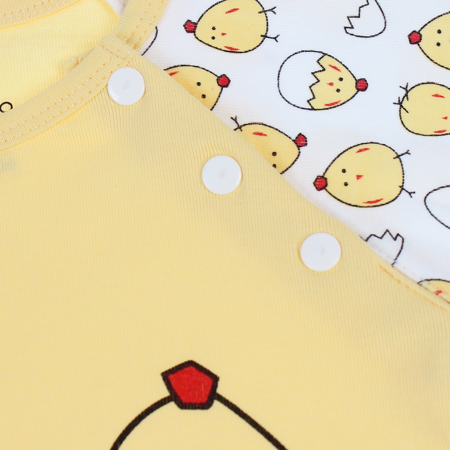 Bộ quần áo sơ sinh cài vai in hình gà con ở tay áo Mamago Vàng hình 2