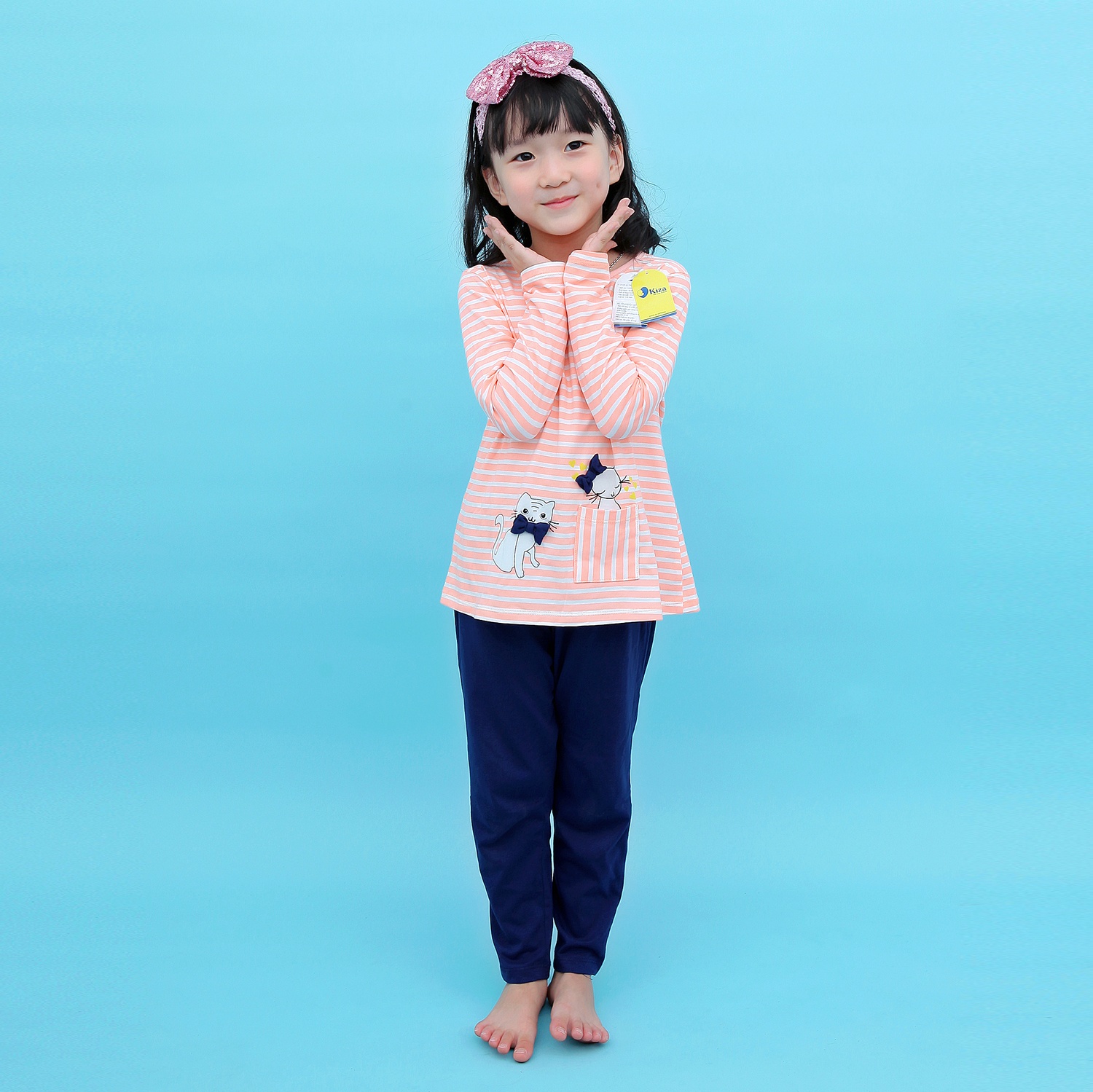 Bộ tay dài bé gái in hình 2 chú mèo đeo nơ Kiza (Cam) hình 2