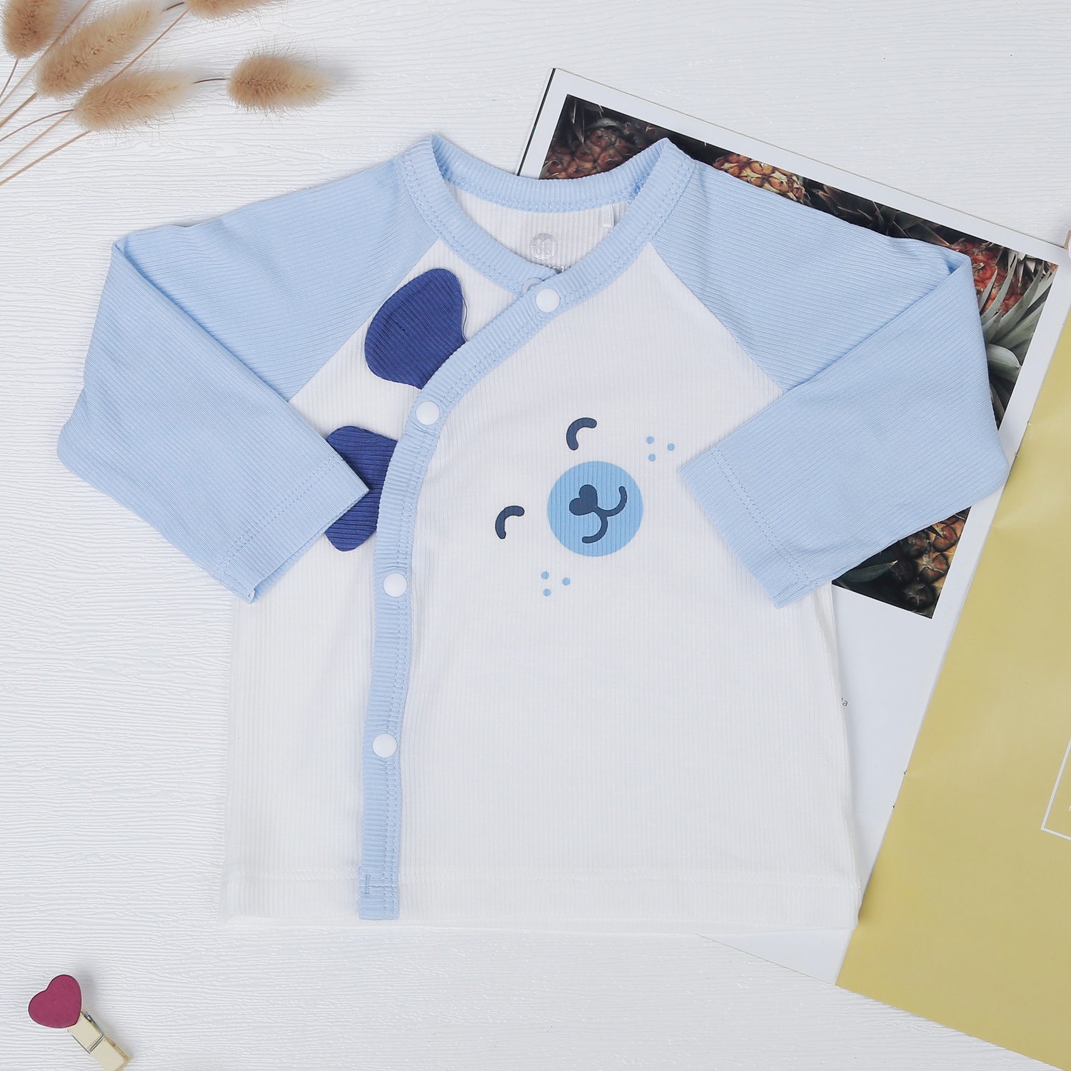 Bộ sơ sinh dài tay cài lệch kẻ tăm KidsPlaza ND22T (trắng xanh) hình 3