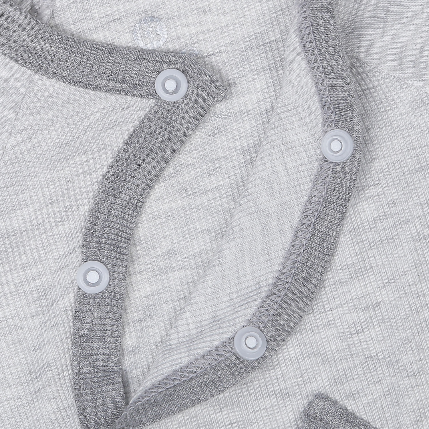 Bộ sơ sinh dài tay cài lệch kẻ tăm KidsPlaza ND22T (Ghi) hình 3