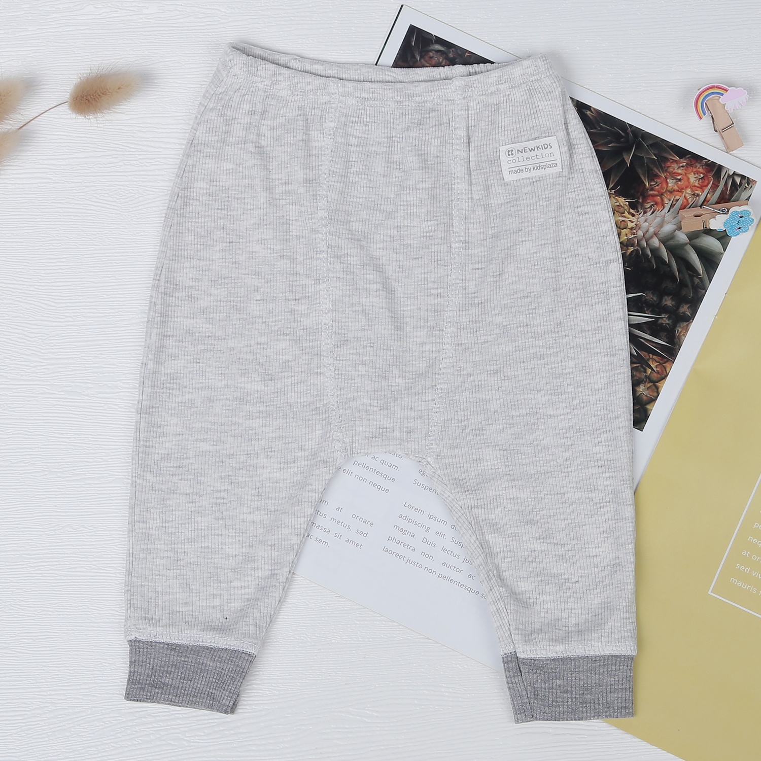 Bộ sơ sinh dài tay cài lệch kẻ tăm KidsPlaza ND22T (Ghi) hình 5