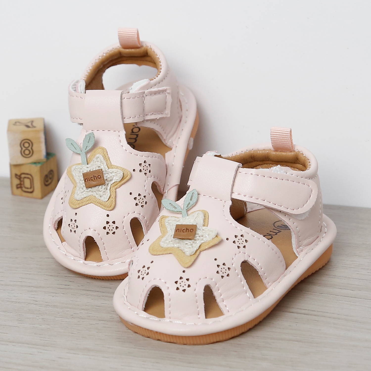 Dép sandal tập đi kèn Mamago 25M-S1 gắn sao (Hồng) hình 1