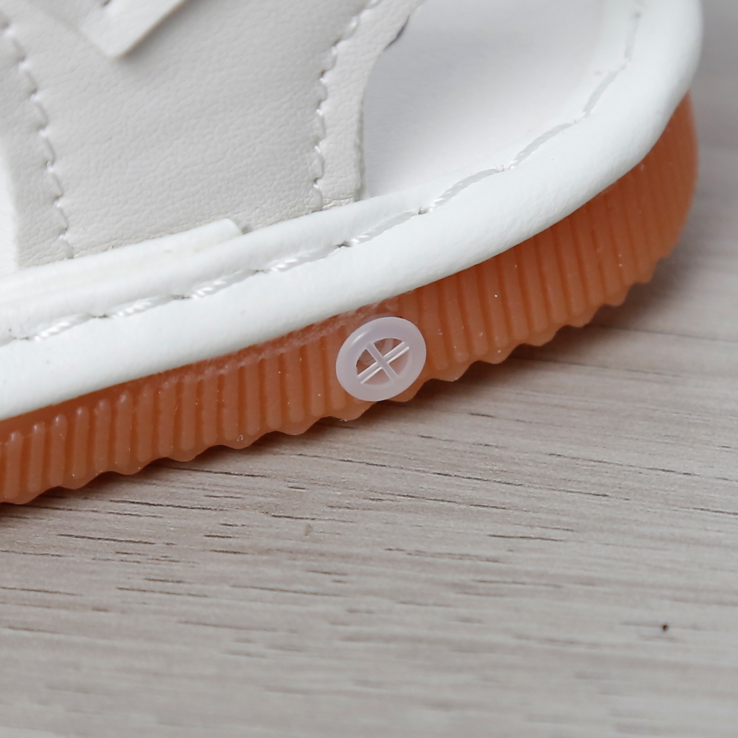 Dép sandal tập đi kèn Mamago 25M-S2 gắn hoa (Trắng) hình 2