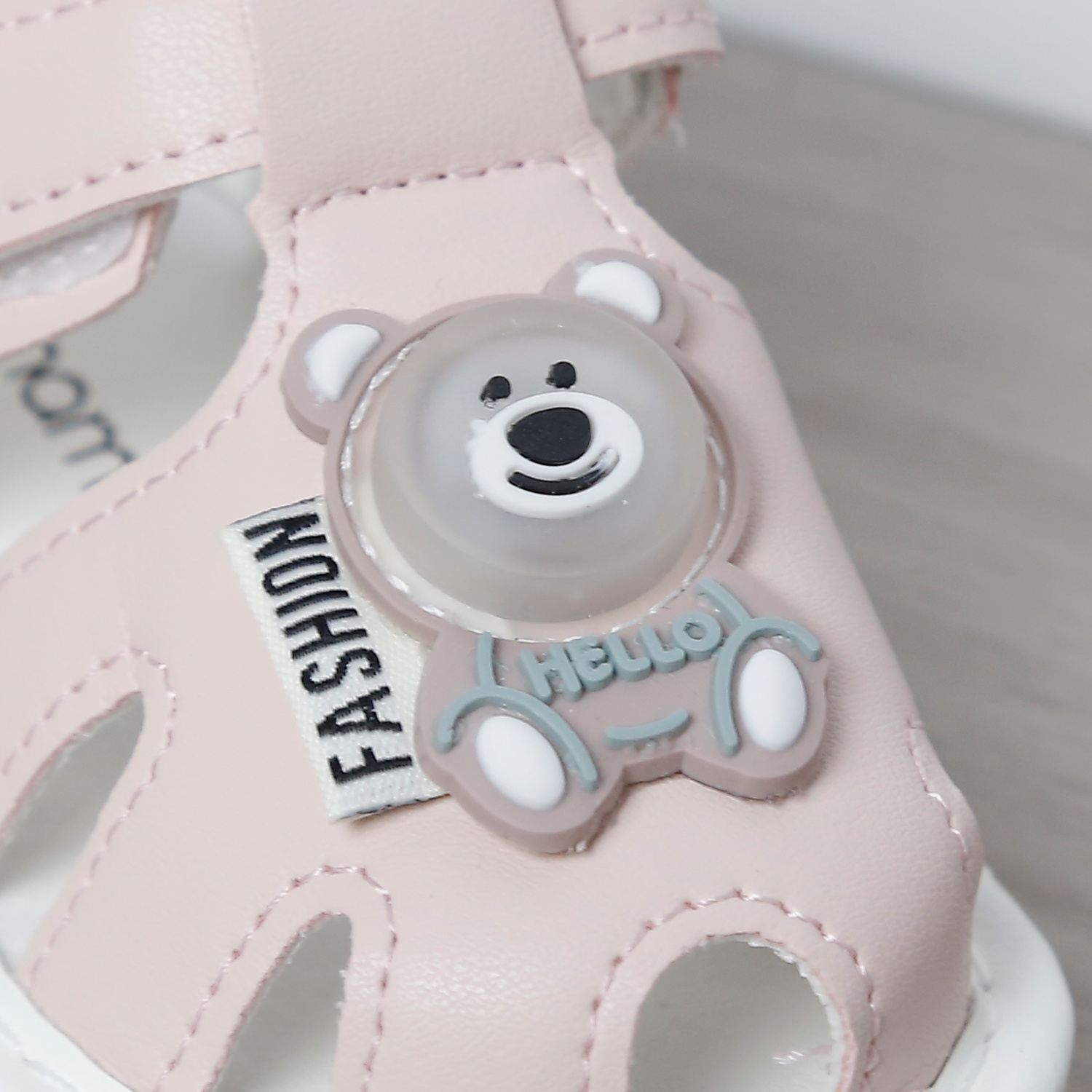 Dép sandal tập đi kèn Mamago 25MS4 gắn gấu (Hồng)