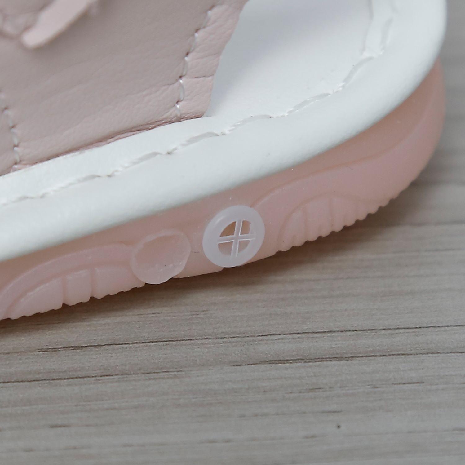 Dép sandal tập đi kèn Mamago 25MS4 gắn gấu (Hồng)