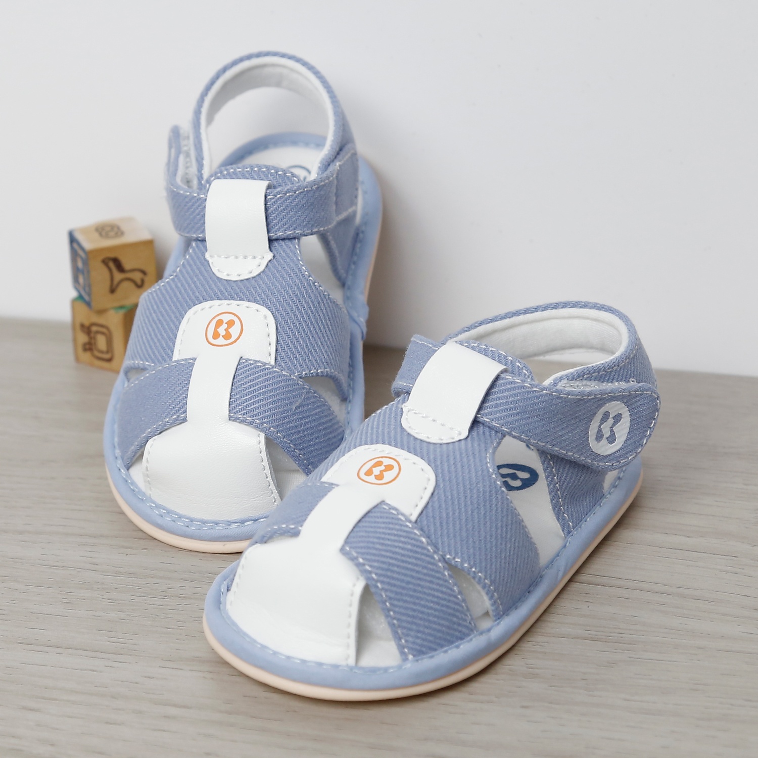  Dép sandal tập đi KidsPlaza 25K-S02 basic, in chữ K (Xanh) 