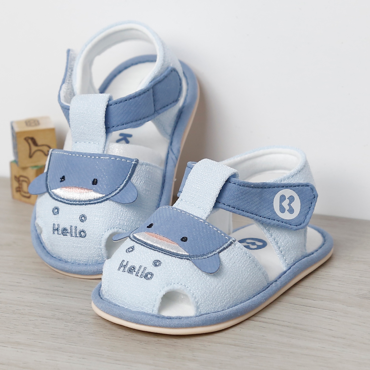  Dép sandal tập đi KidsPlaza 25K-S04 cá heo Hello (Xanh)
