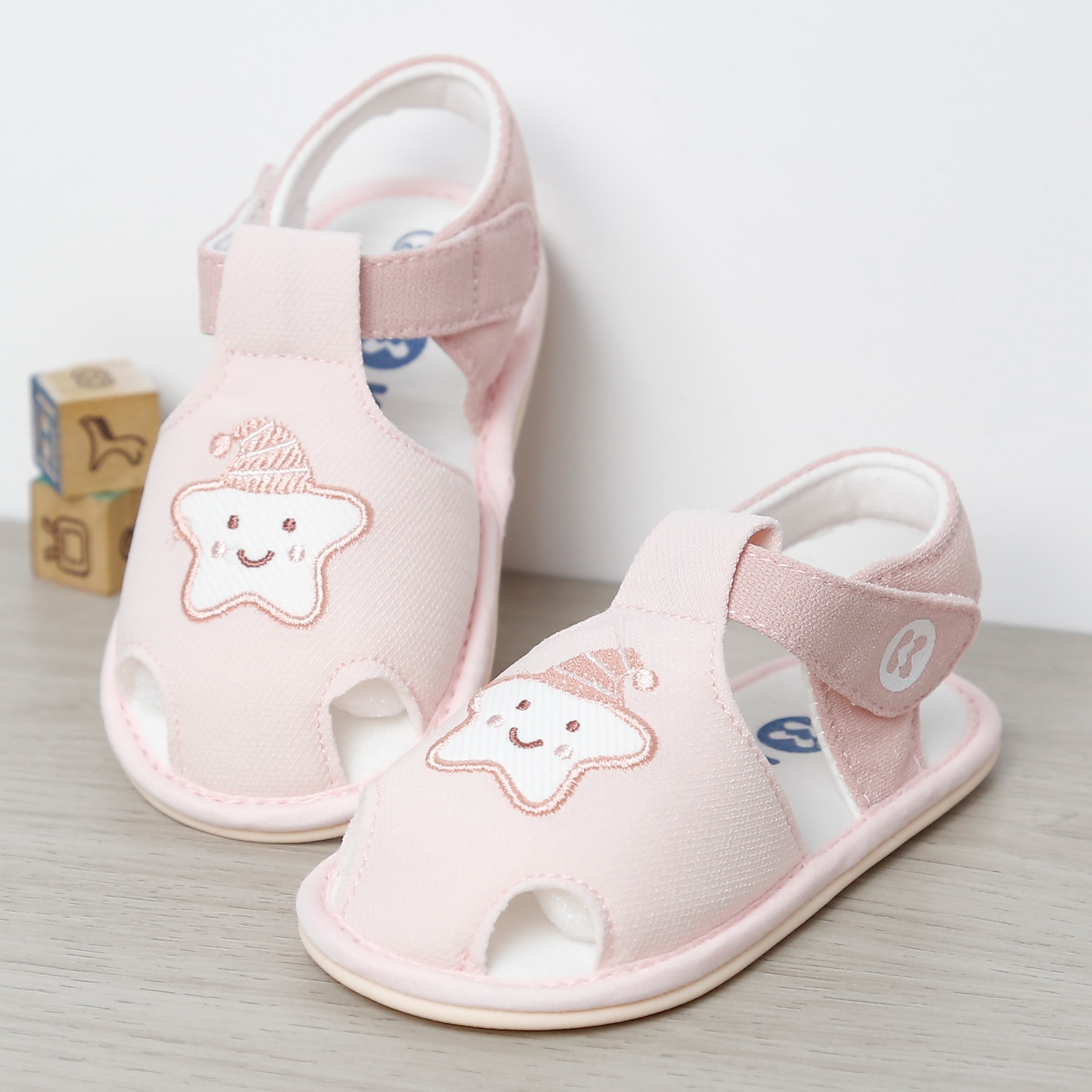 Dép sandal tập đi KidsPlaza hình hươu cao cổ 25K-S09 (Xanh)
