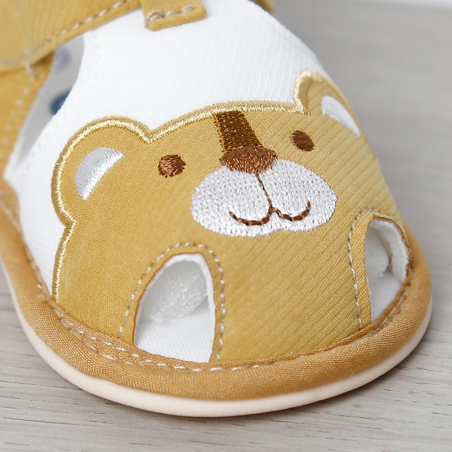 Dép sandal tập đi KidsPlaza hình gấu 25K-S11 (Nâu)  hình 2